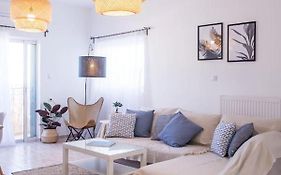 Nisos Apartment